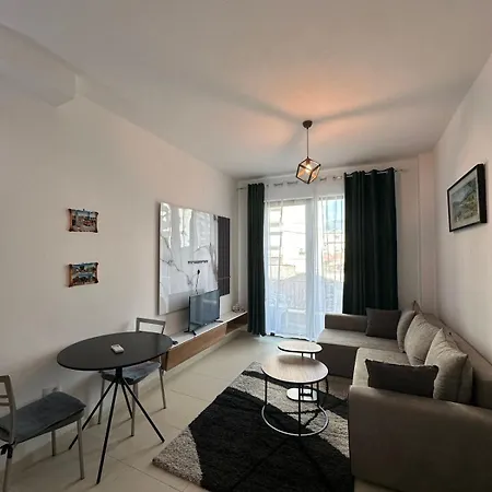 Urban Oasis,15 Min Walk To Centr 地拉那